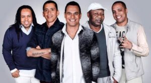 Grupo Revelação de volta ao Lapa 40 Graus