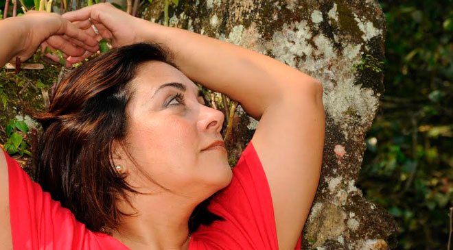 Monica Mac recebe o compositor Barberinho no Trapiche Gamboa