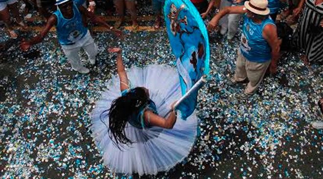 Timoneiros da Viola celebra Zé Kéti