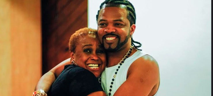 Sandra de Sá e Xande de Pilares